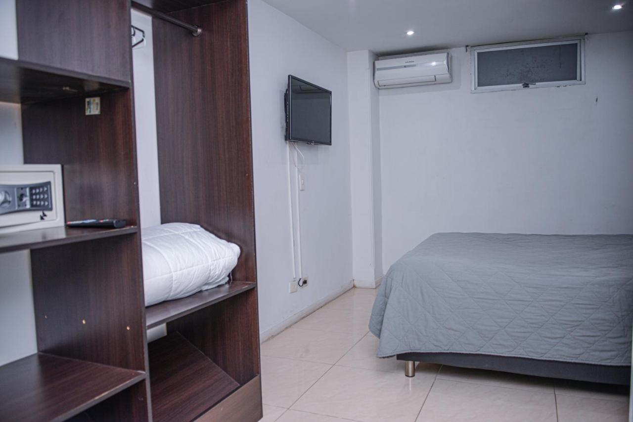 Apartment Carrera 301 Medellín Exteriör bild